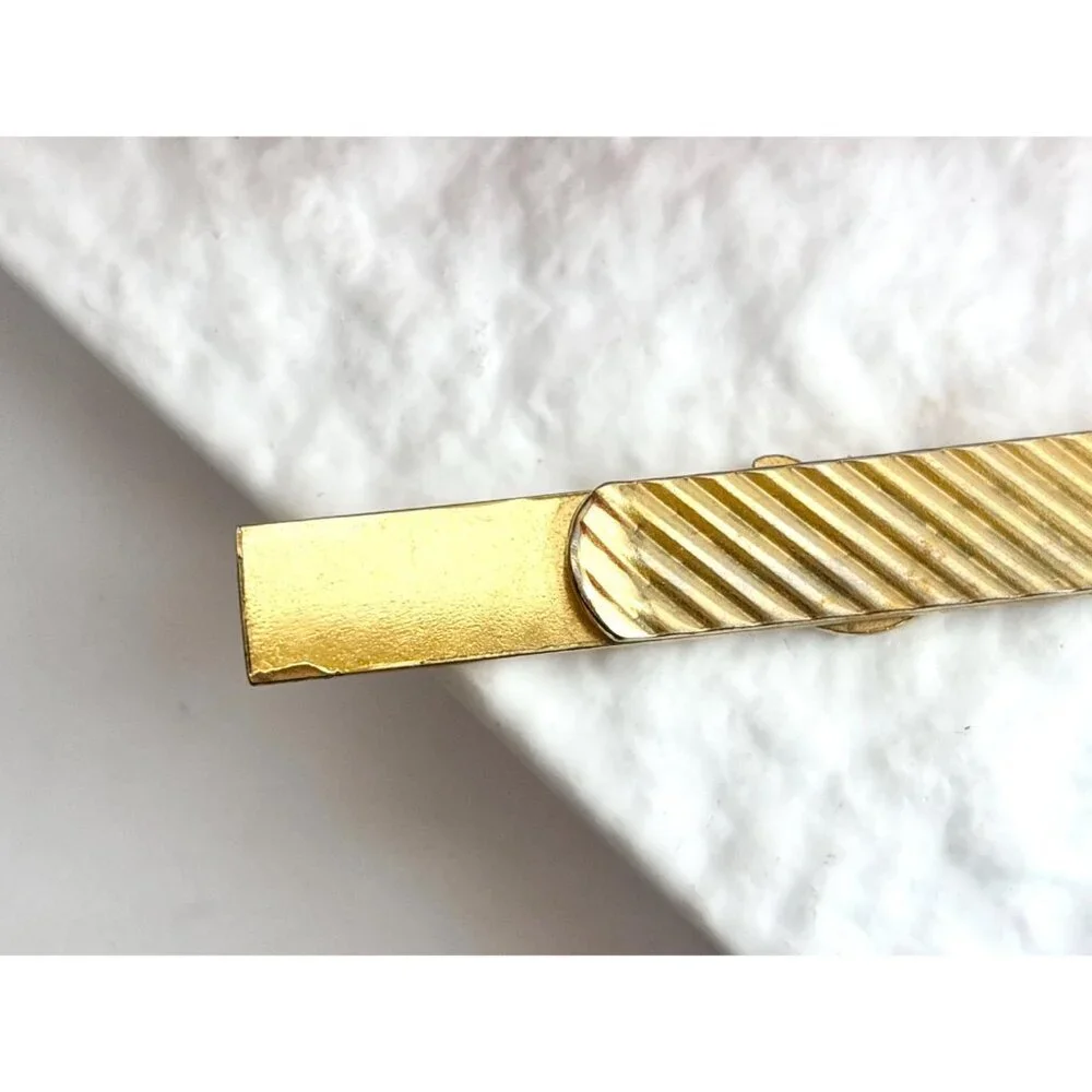 FOE Fraternal Order of Eagles Fluted Gold Toned Vintage Men's Tie Bar | Tie Clip